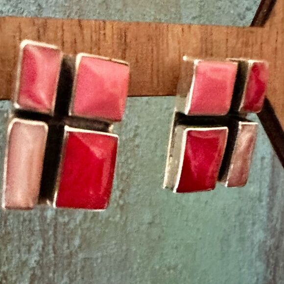 Sterling Silver  Pink Dyed Shell Earrings  Modernist Design - Picture 4 of 12